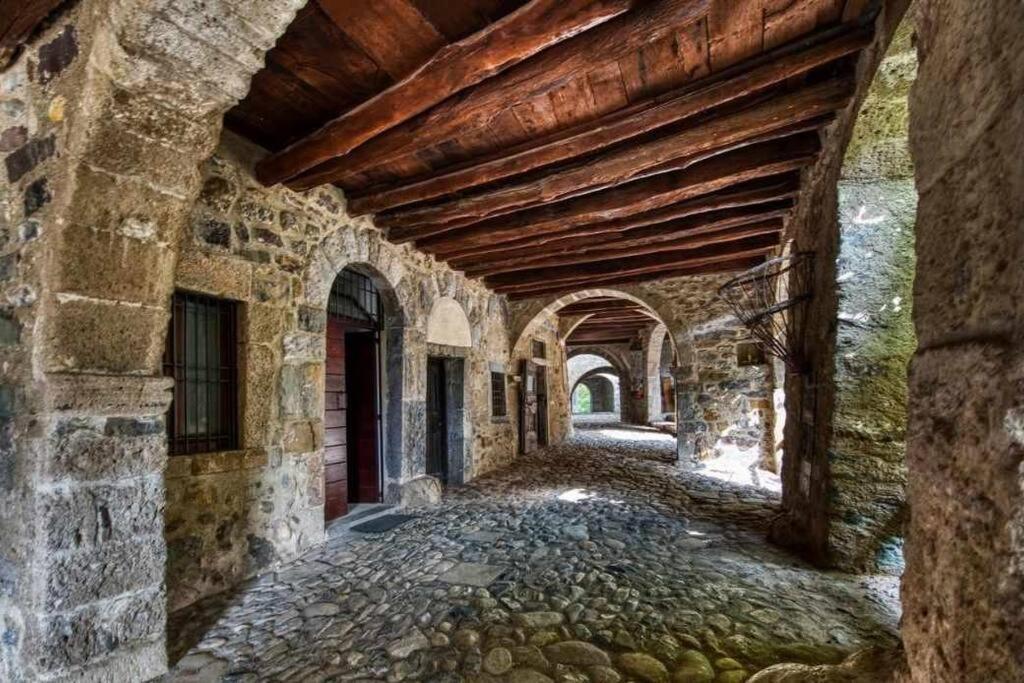 Mangia, Leggi, Dormi Apartment Costa di Serina Bagian luar foto