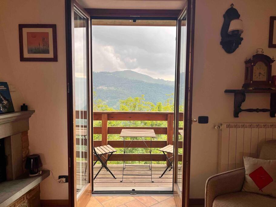 Mangia, Leggi, Dormi Apartment Costa di Serina Bagian luar foto